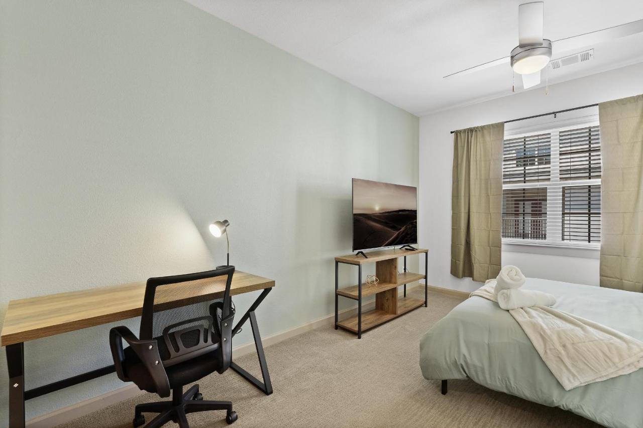 Luxe 3B/2B Getaway - Pool, Gym, Parking, Pet Wash Apartment Leander Ngoại thất bức ảnh