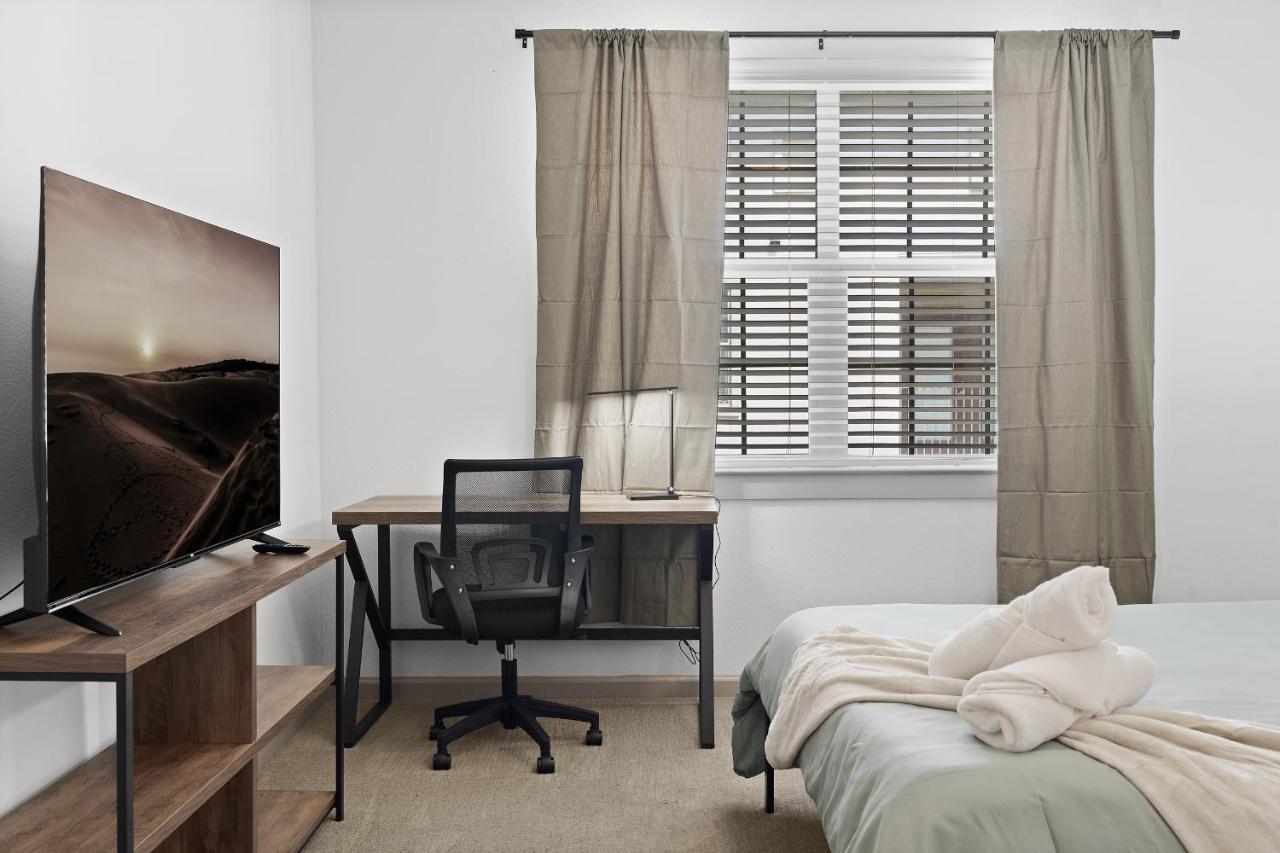 Luxe 3B/2B Getaway - Pool, Gym, Parking, Pet Wash Apartment Leander Ngoại thất bức ảnh
